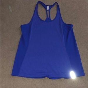 Women’s under armour tank